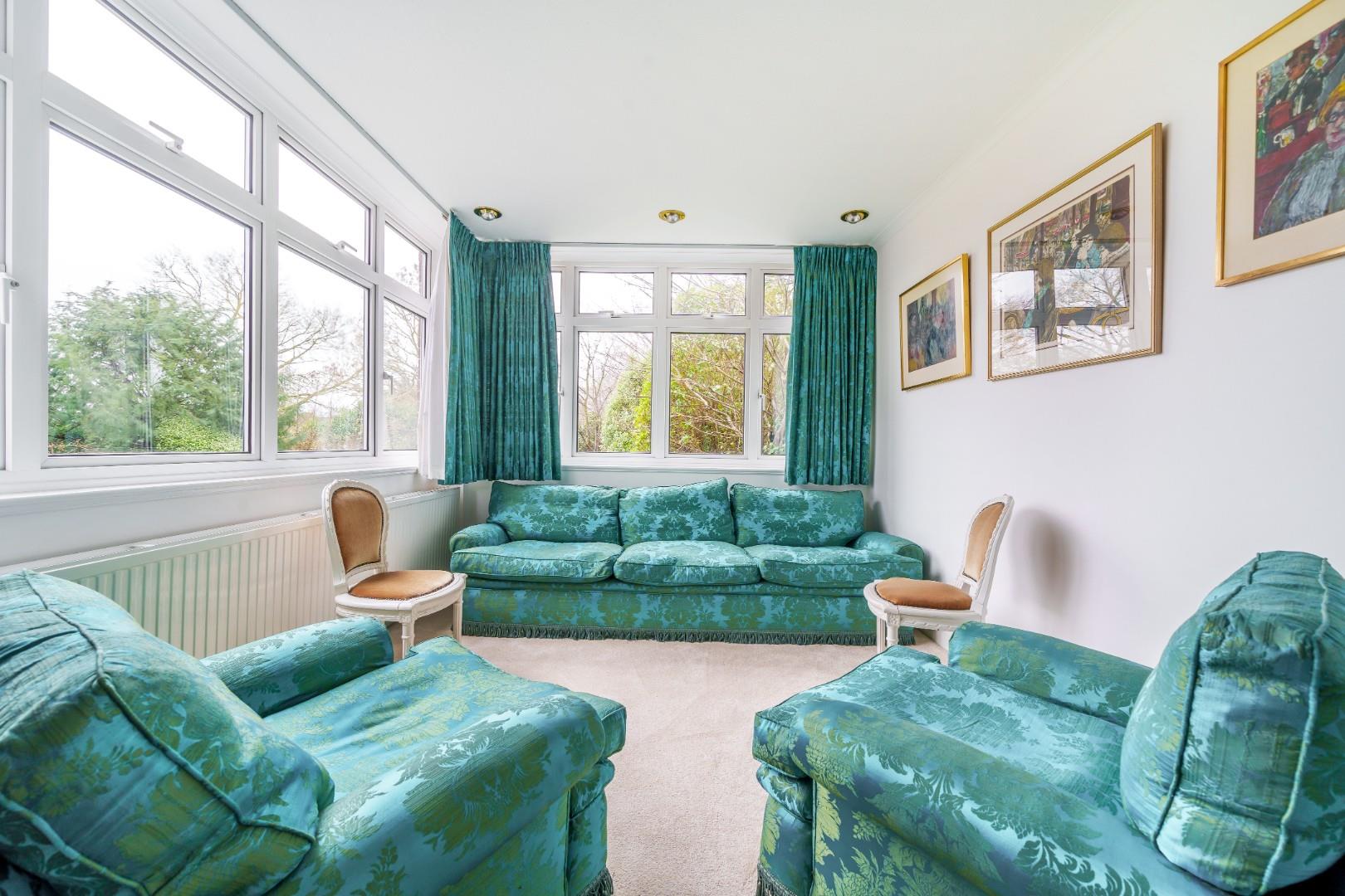 Park Grove, Edgware